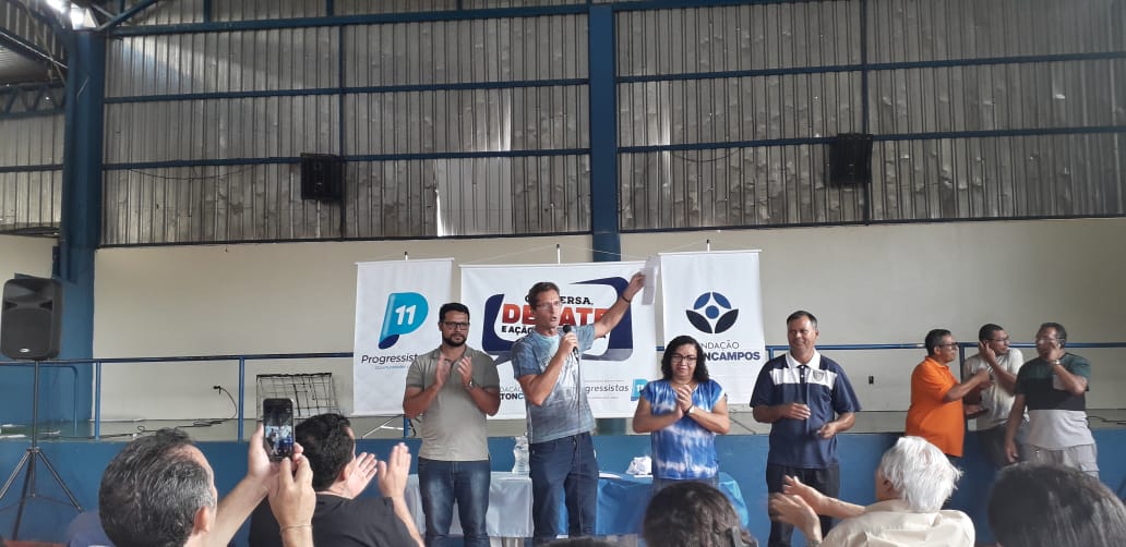 Rôney Nemer debate no Recanto das Emas
