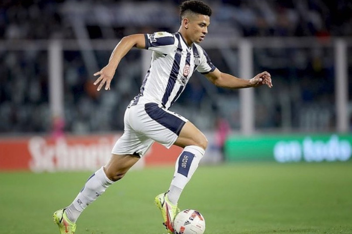Corinthians avança em negociações por atacante do Talleres, diz rádio argentina