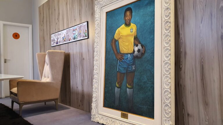 Com média de 600 pessoas por hora, Museu Pelé registra recorde de público após morte do Rei