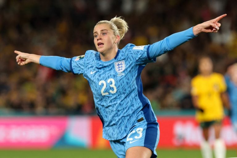 Inglaterra bate a anfitriã Austrália e enfrentará a Espanha na final da Copa feminina