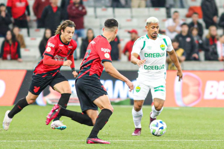 Veja fotos do duelo entre Athletico-PR e Cuiabá pelo Brasileirão