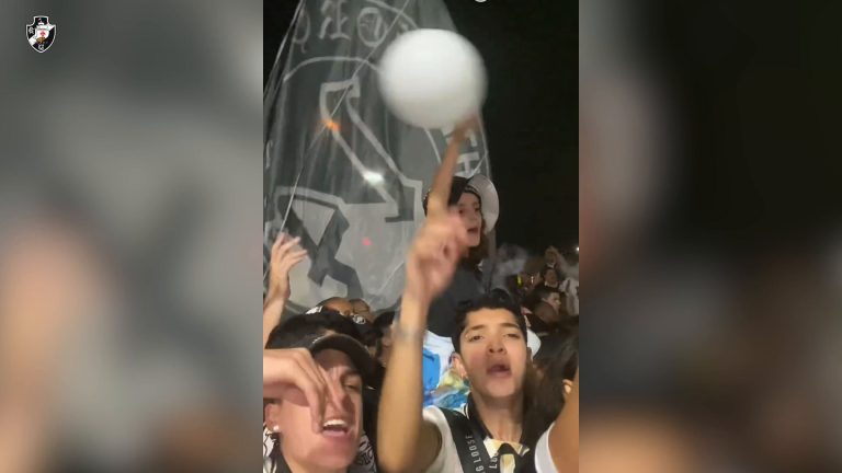 Payet é recebido com festa pela torcida do Vasco no Rio de Janeiro