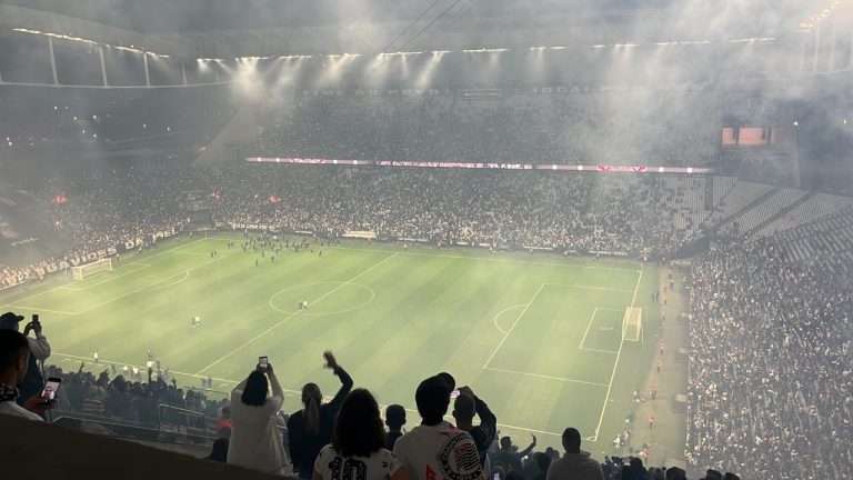 Com casa cheia na Arena, Corinthians encerra preparação para enfrentar São Paulo; veja provável escalação