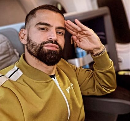 Novo reforço do Santos, Tomás Rincón posta foto viajando para o Brasil